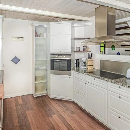 5 Bedroom Stunning In Stakroge בית נופש