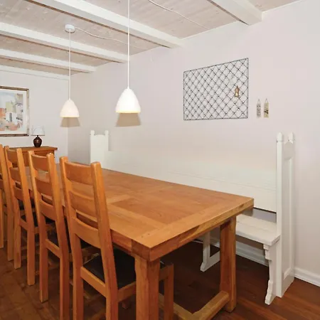 Holiday home 5 Bedroom Stunning In Stakroge Knaplund