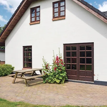 5 Bedroom Stunning Home In Stakroge * Stakroge